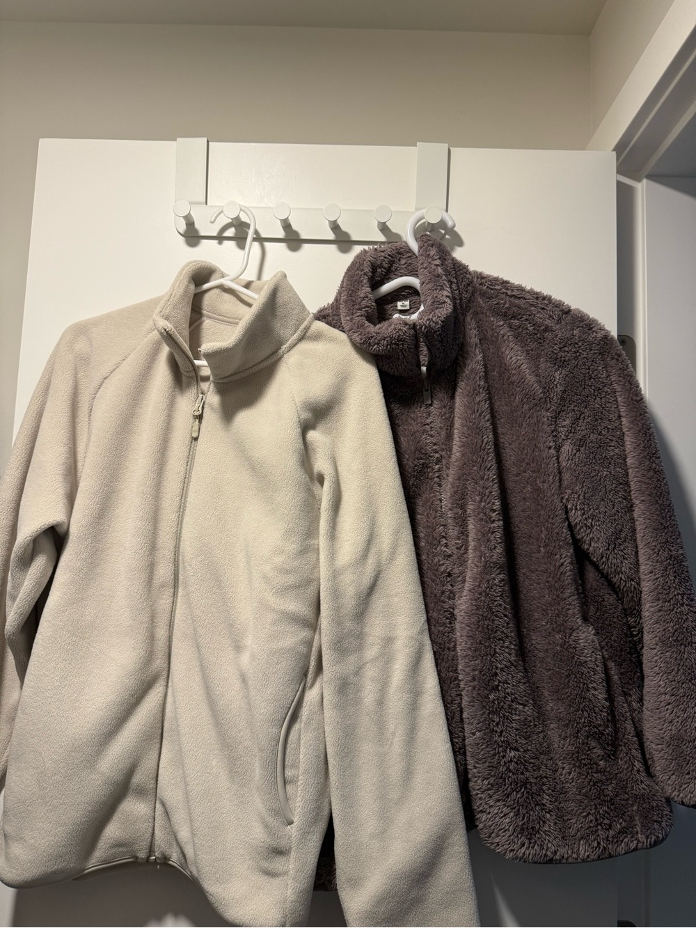 Uniqlo fleece jacket (3)